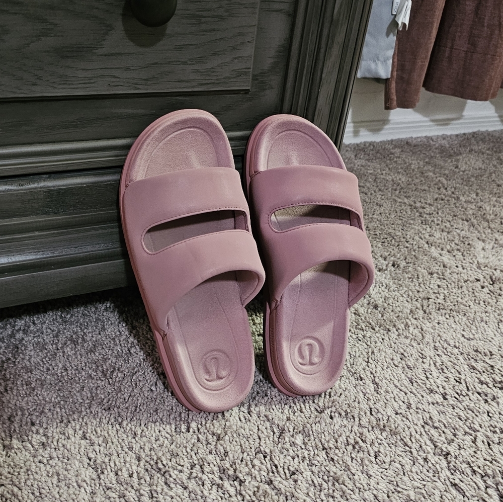 Lululemon Restfeel Slides - Picture 8 of 11